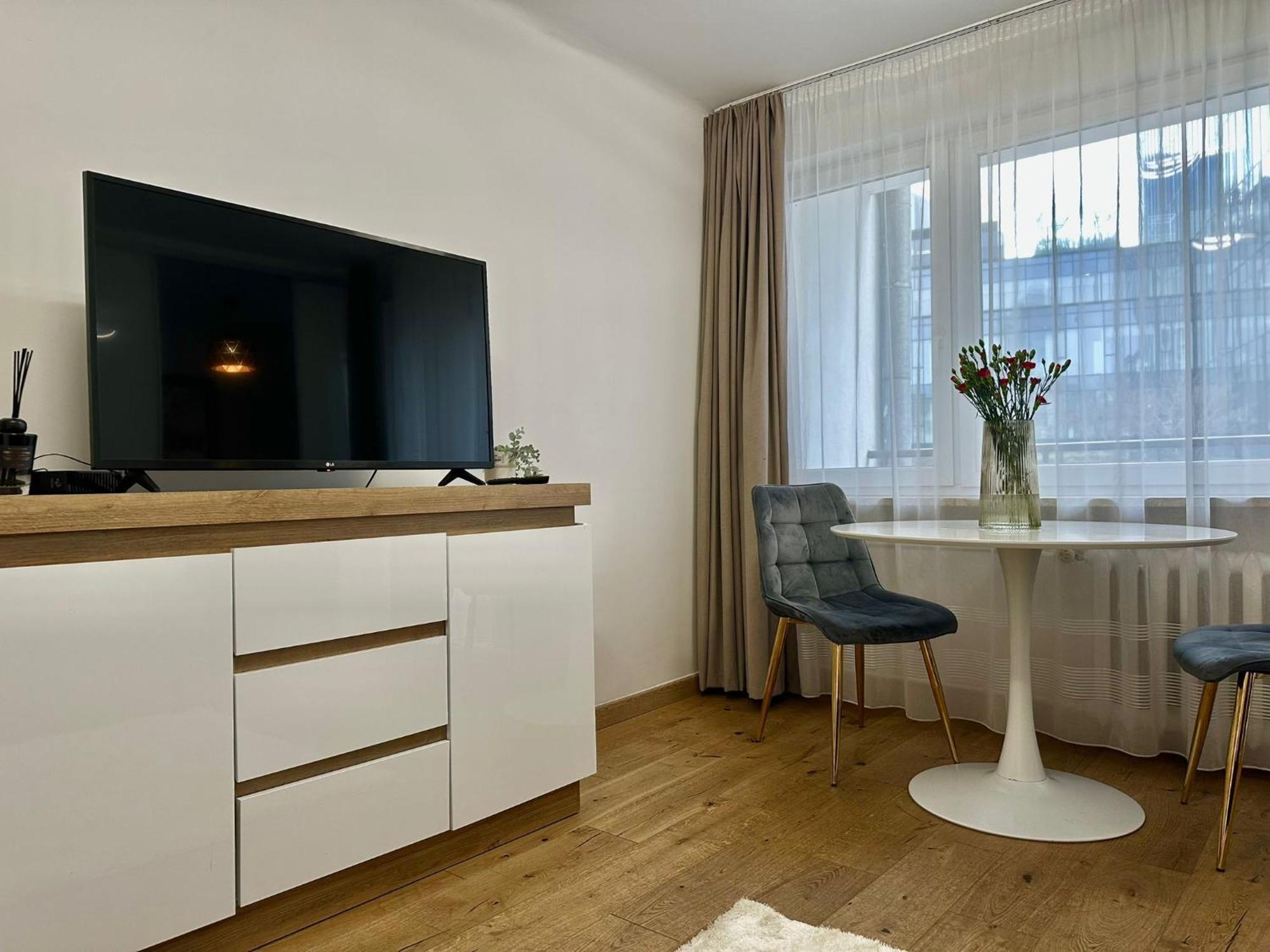 Chmielna 106 - Free Parking - Duzy Balkon Lägenhet Warszawa Exteriör bild